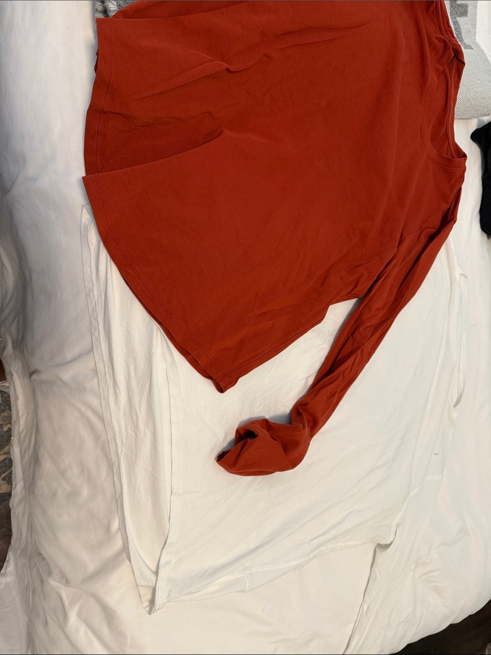 lululemon athletica Long Sleeve Tunic Top in Rust and white